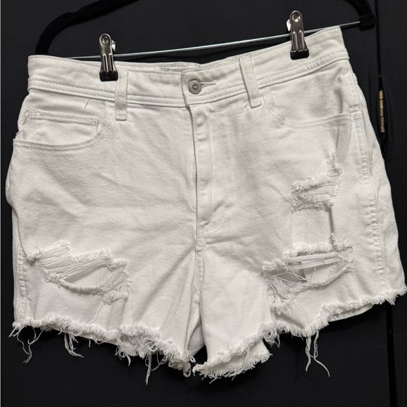 Hollister Pants - Hollister Curvy High-Rise White Distressed Denim Shorts